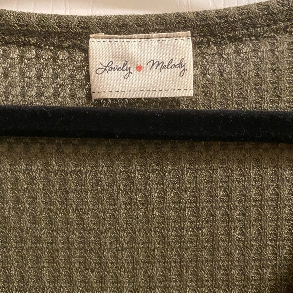 Lovely Melody Thermal Style Top Olive Green Sz L - Picture 3 of 5
